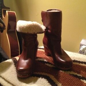 COPY - Ugg Clog Boots